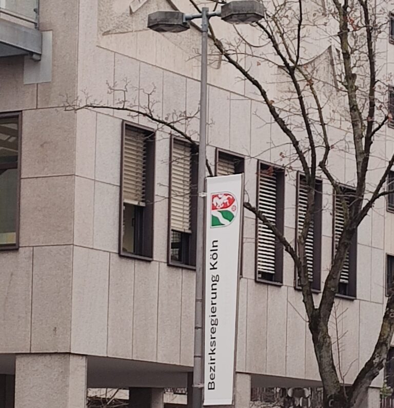 Haupteingang der Bezirksregierung Köln, Zeughausstraße 2-10